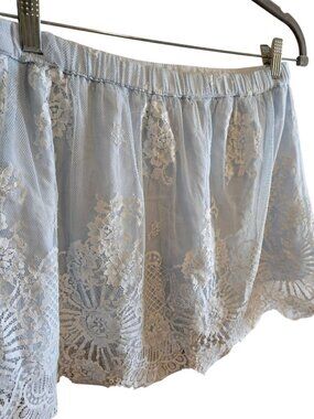 Abercrombie & Fitch White Lace Mini Skirt M Floral Design Elegant y2k vintage
